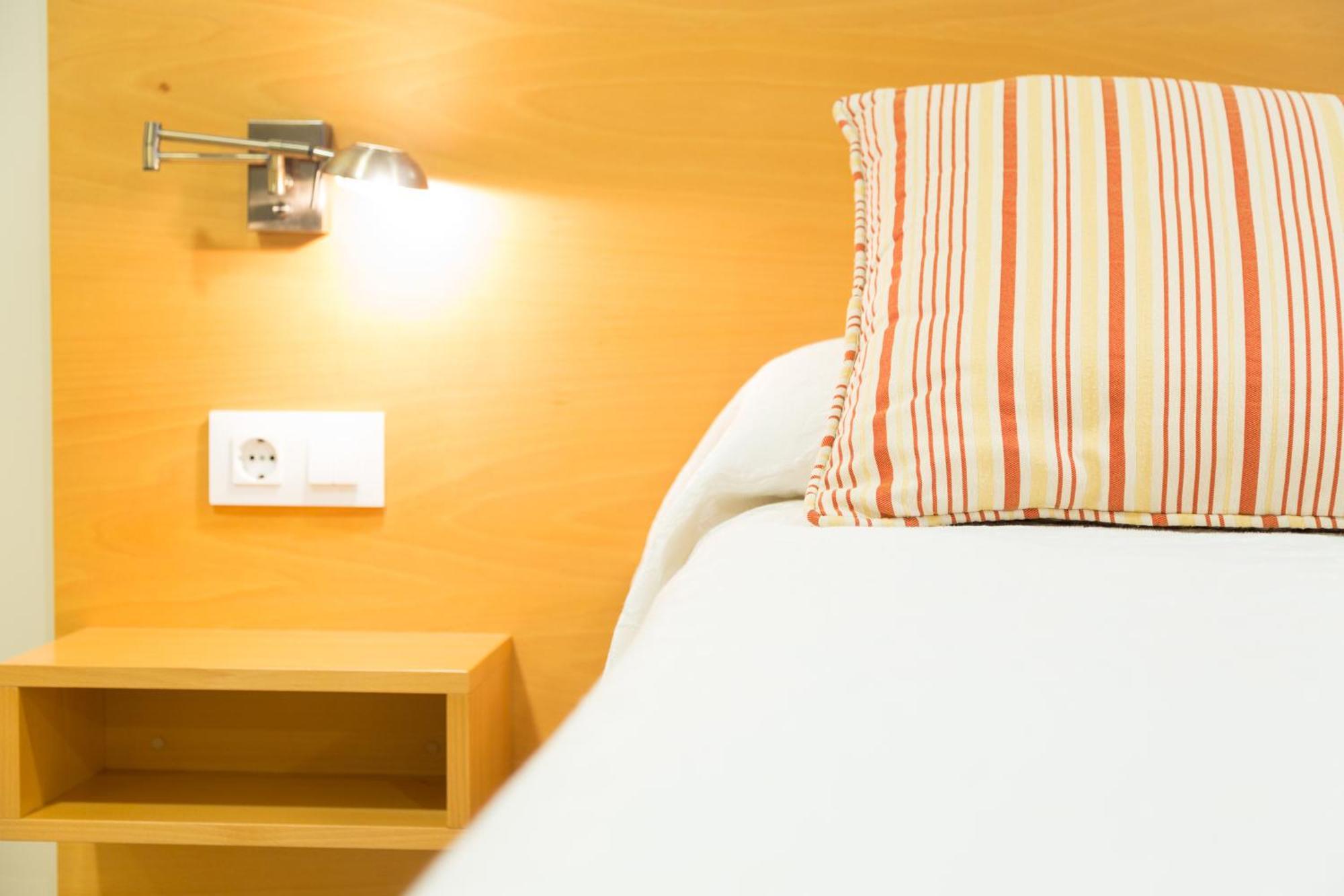 Apartamentos Playa De Кобресес Экстерьер фото
