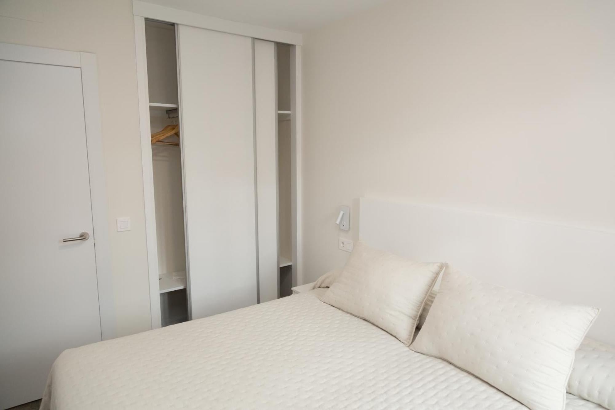Apartamentos Playa De Кобресес Экстерьер фото