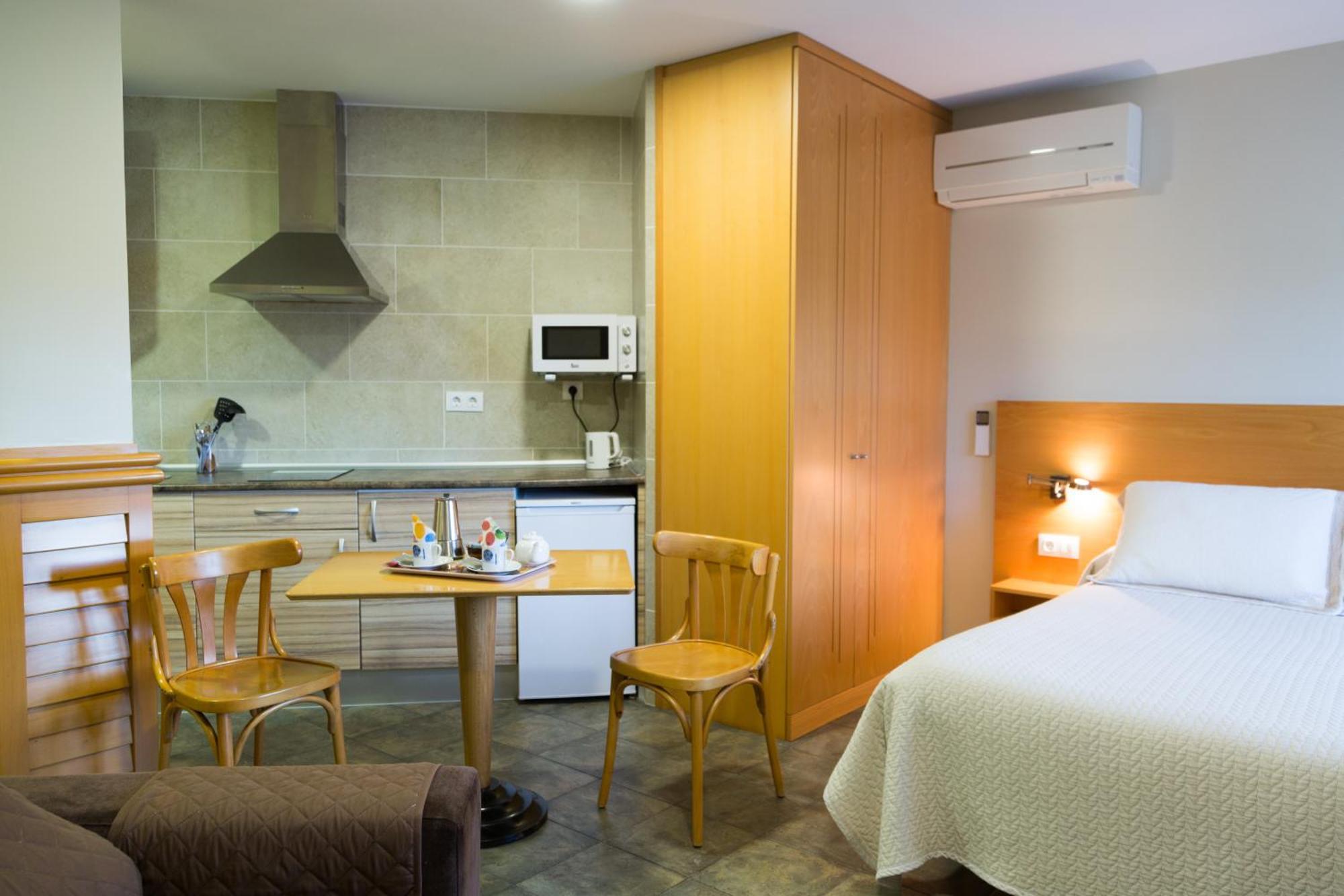 Apartamentos Playa De Кобресес Экстерьер фото