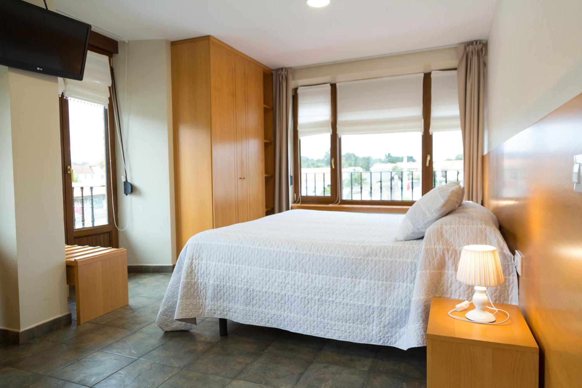 Apartamentos Playa De Кобресес Экстерьер фото