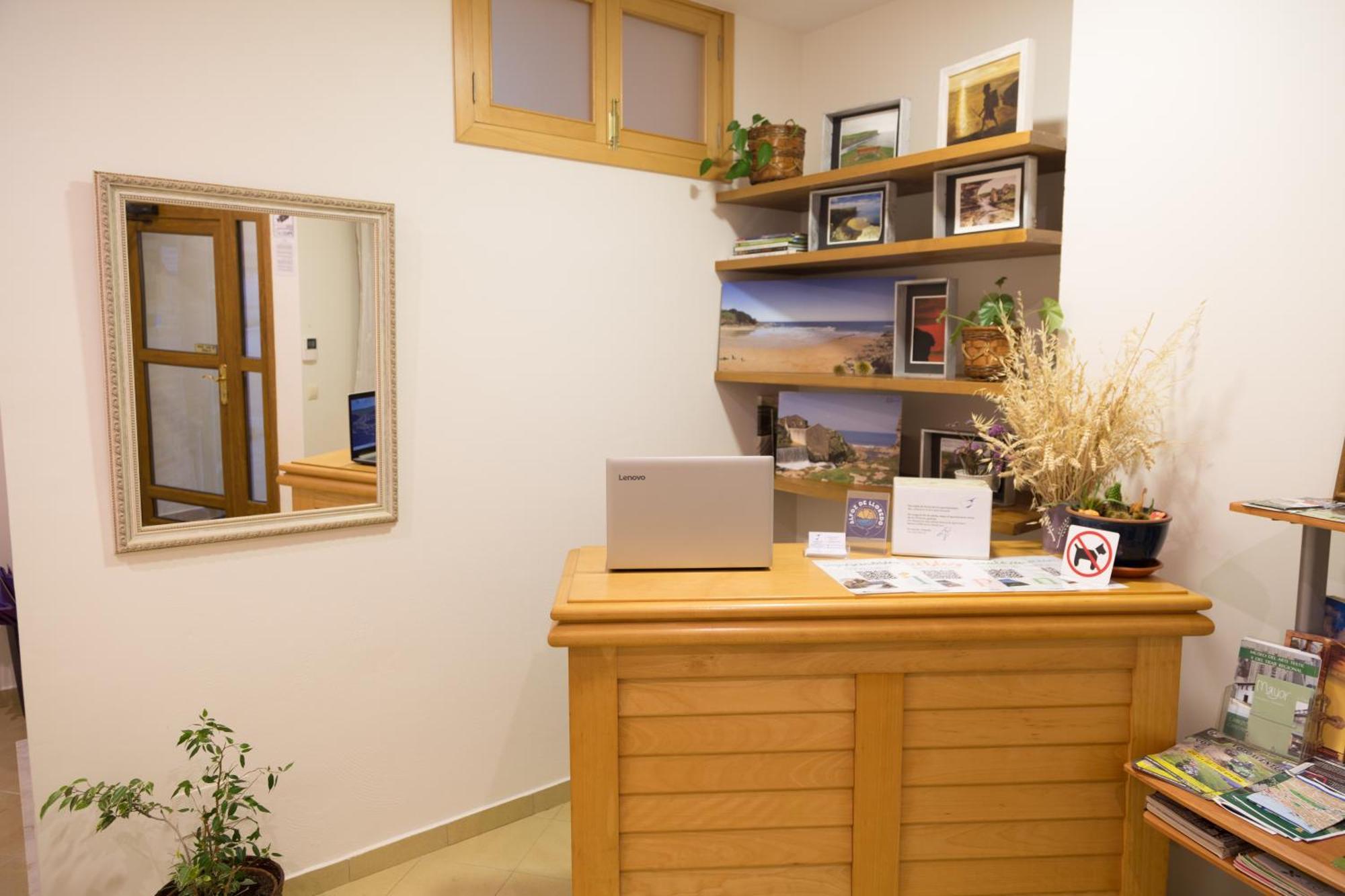 Apartamentos Playa De Кобресес Экстерьер фото